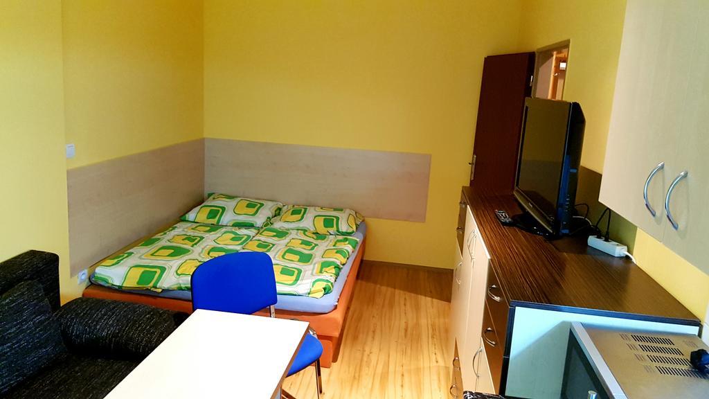 Apartmany Orbit Karlov Мала-Моравка Экстерьер фото